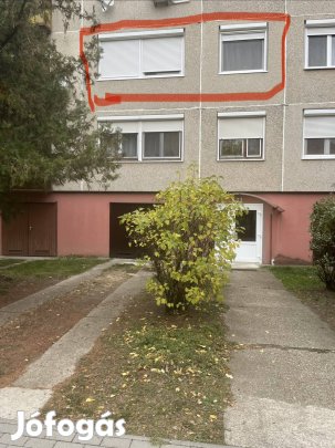 Kiskunfelegyházán 1 em.35Nm.panel.