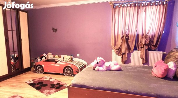 Kiskunfélegyházán leválasztható házrész eladó