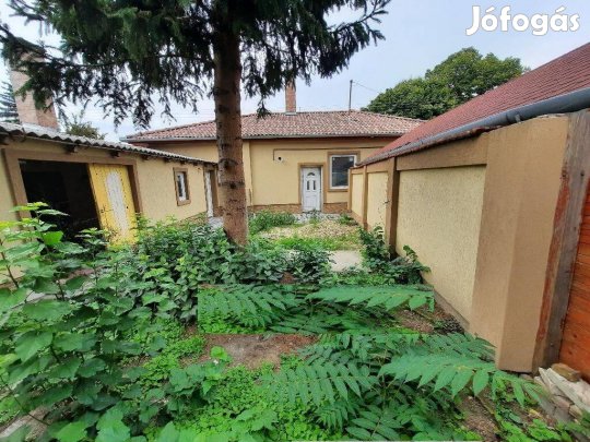 Kiskunhalas Felsővárosban 3 szobás ház eladó!