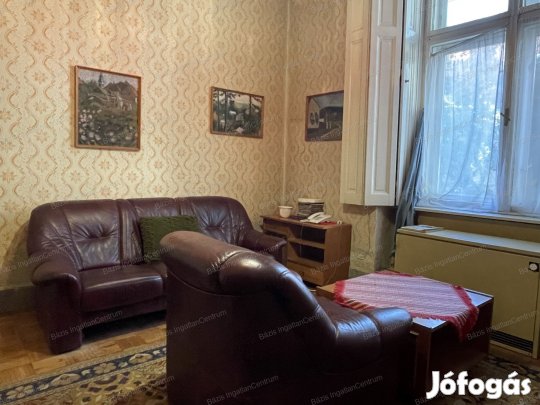 Kiskunhalas belvárosi részén eladó polgári családi ház