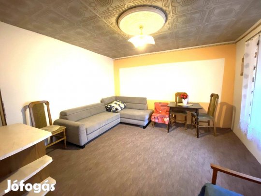 Kiskunhalas központjában eladó 1 szobás lakás!
