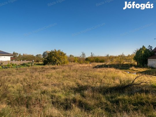 Kiskunhalason 1441 m2-es építési telek eladó