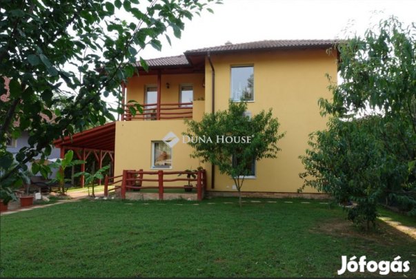 Kiskunlacházai 166 nm-es ház eladó