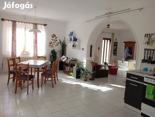 Kiskunlacházai 245 nm-es ház eladó