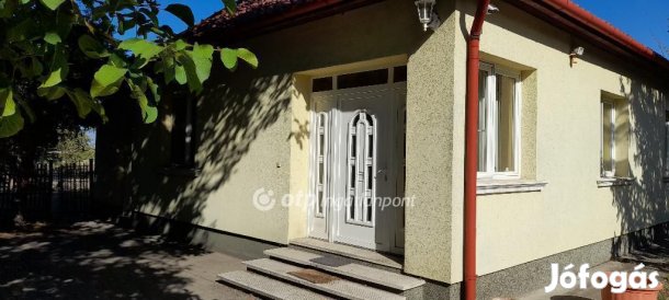 Kiskunmajsai eladó 68 nm-es ház