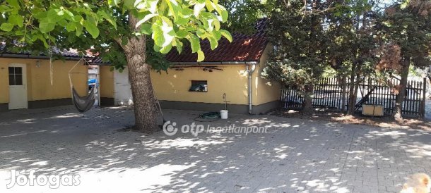 Kiskunmajsai eladó 68 nm-es ház