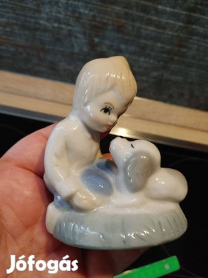 Kislán ykutyával porcelán szobor