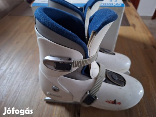 Kislány Roces jégkorcsolya