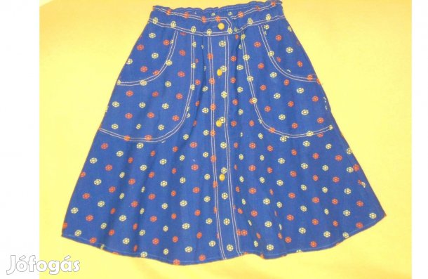 Kislány, divatos, színes, mintás, gombos szoknya. 140-146,8-10év