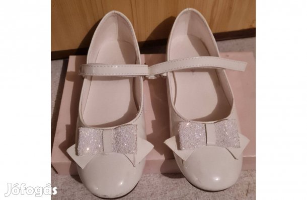 Kislány alkalmi cipő