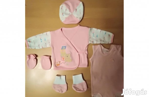 Kislány babaruha csomag: sapka body kesztyű zokni + kalap és pulóver