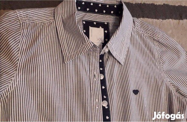 Kislány blúz 6-7 év, sötétkék-fehér újszerű csíkos szívecskés