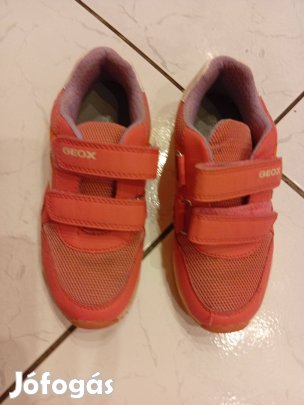 Kislány edzőcipő 30-as