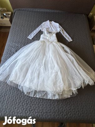 Kislány elsőáldozó ruha