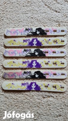 Kislány karkötő. Darabár.