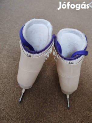 Kislány korcsolya eladó!