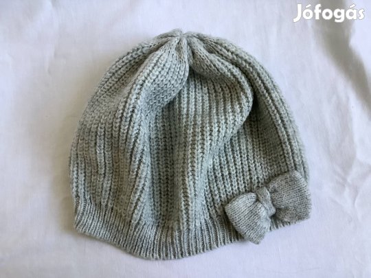 Kislány kötött sapka