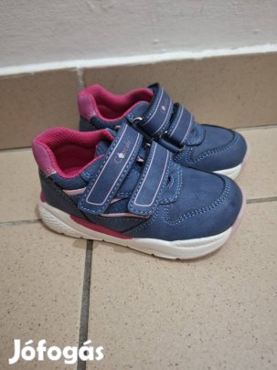 Kislány sportcipő