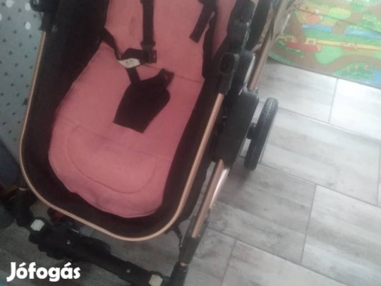 Kislányos jóállapotú babakocsi 