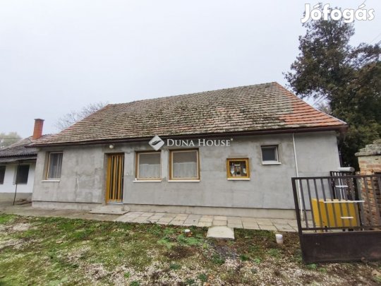 Kislippói 100 nm-es ház eladó
