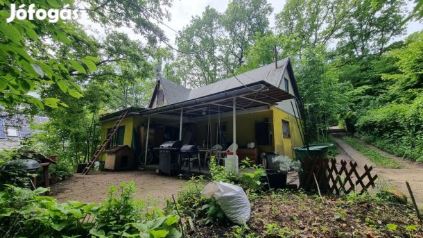 Kismaros, Gálhegyi út, 67 m2-es, üdülő, 2+1 szobás, átlagos állapotú