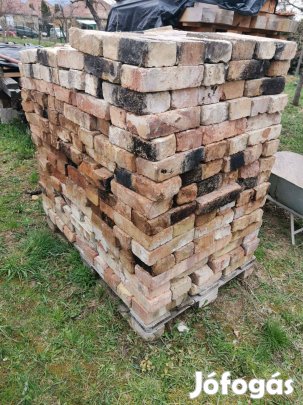 Kisméretű bontott tégla eladó (500 db >>> 80Ft / db)