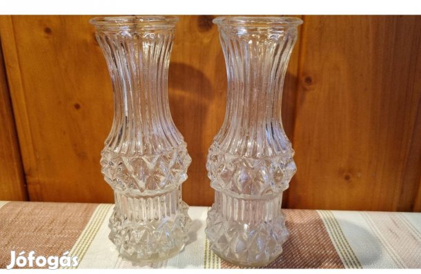 Kisméretű üveg váza