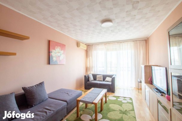 Kispesti lakótelepen nappali+ 2 szobás, erkélyes, 10. emeleti lakás!
