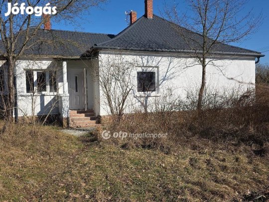 Kispiriti eladó 132 nm-es ház