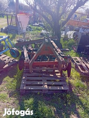 Kistárcsa 8 leveles. eladó