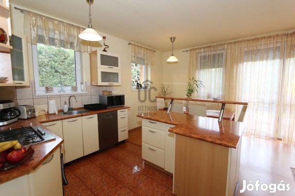 Kistarcsai 93 nm-es ház eladó