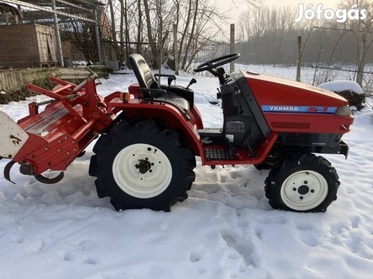 Kistraktor 4×4 Yanmar KE3  három hengeres
