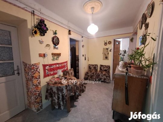 Kisújszállási 69 nm-es ház eladó
