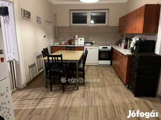 Kisújszállási eladó 114 nm-es ház