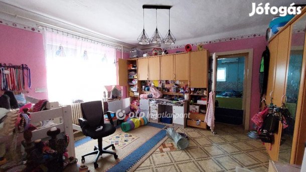 Kisújszállási eladó 114 nm-es ház