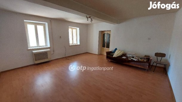 Kisújszállási eladó 118 nm-es ház