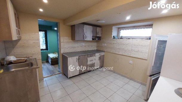 Kisújszállási eladó 45 nm-es ház