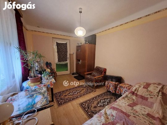 Kisújszállási eladó 69 nm-es ház