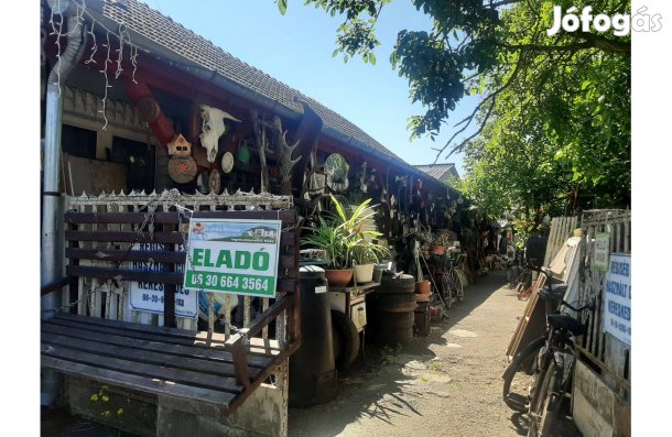 Kisvárda Margaréta út 28.sz.alatti használtcikk kereskedés lakóházzal