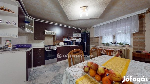 Kisvárdai 96 nm-es ház eladó