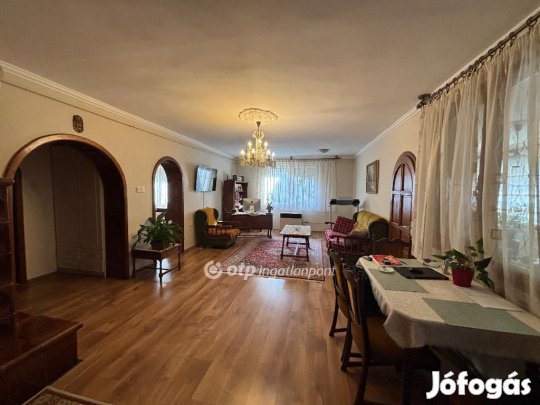 Kisvárdai eladó 253 nm-es ház