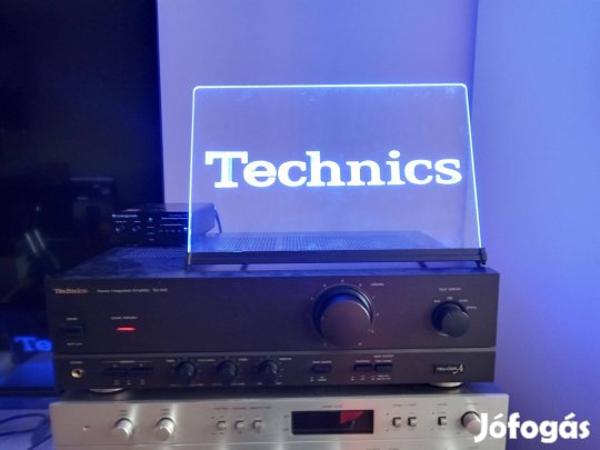 Kitámasztható Technics feliratú világító plexi eladó