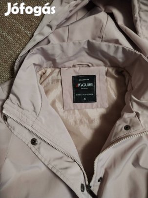 Kitűnő állapotban lévő kabát