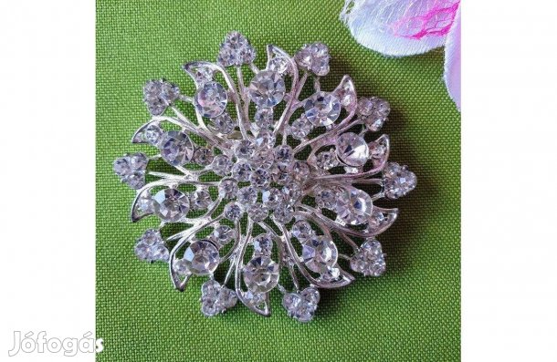 Kitűző, bross BRO217 Strasszköves szívek, levelek 60mm