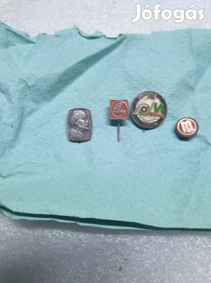 Kitűzők régiék csak egyben