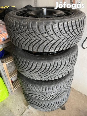 Kiváló állapotú Hankook gumiabroncsok eladóak felnivel együtt 