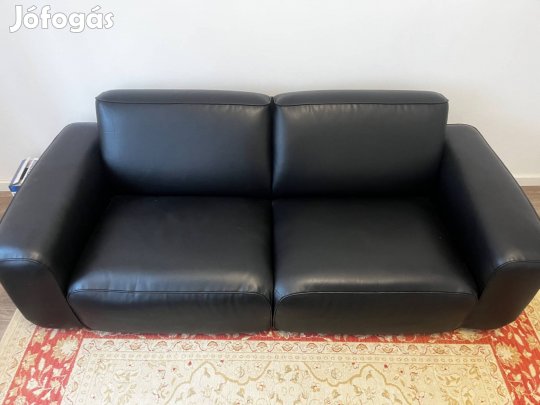 Kiváló állapotú bőrkanapé