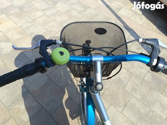 Kiváló állapotú női 28-as városi kerékpár 