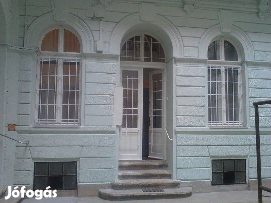 Kiváló helyen bájos, felújított, szigetelt ékszerdoboz