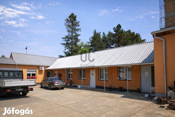 Kivételes adottságú iparikereskedelmi telephely kiváló infrastruktúrá